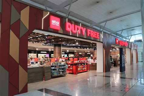 Duty free shop .